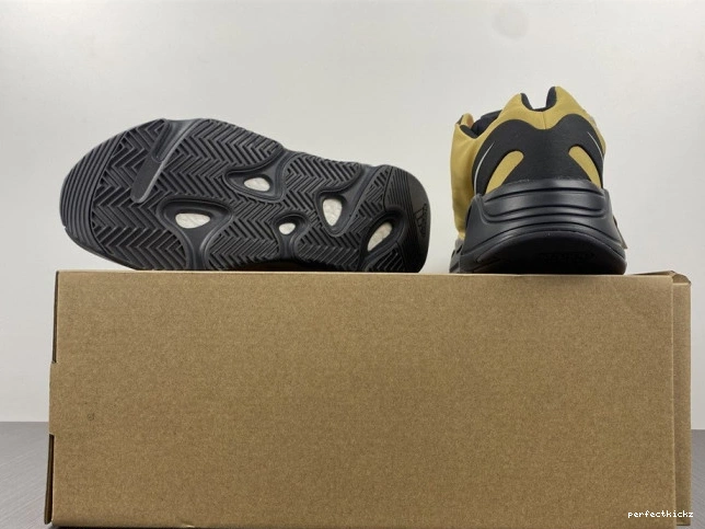 Yeezy Boost MNVN Flux' 700 GZ0717 'Honey 0716